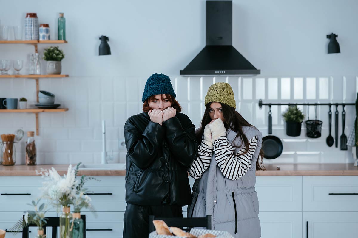 Il fait plus froid chez vous qu'à l'extérieur ? Ne touchez pas aux radiateurs, faites plutôt ceci