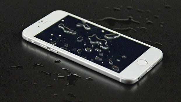 un iPhone totalement étanche