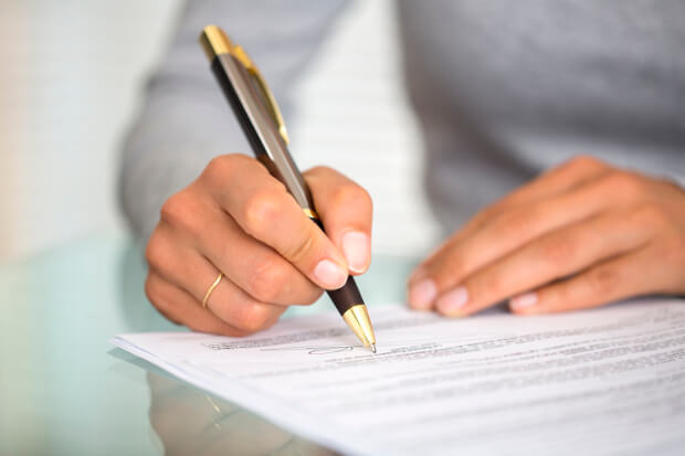 Signature d'un contrat de crédit conso