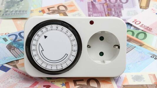 Fin du tarif Base : EDF lance les "Heures Super Creuses" pour révolutionner votre facture d'électricité
