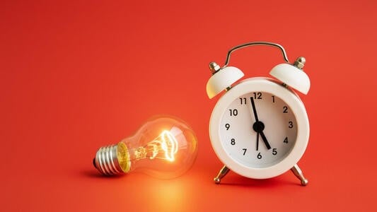 À quelle heure consommez-vous votre électricité ? En fonction de votre réponse, vos factures augmenteront en 2026 (ou pas)